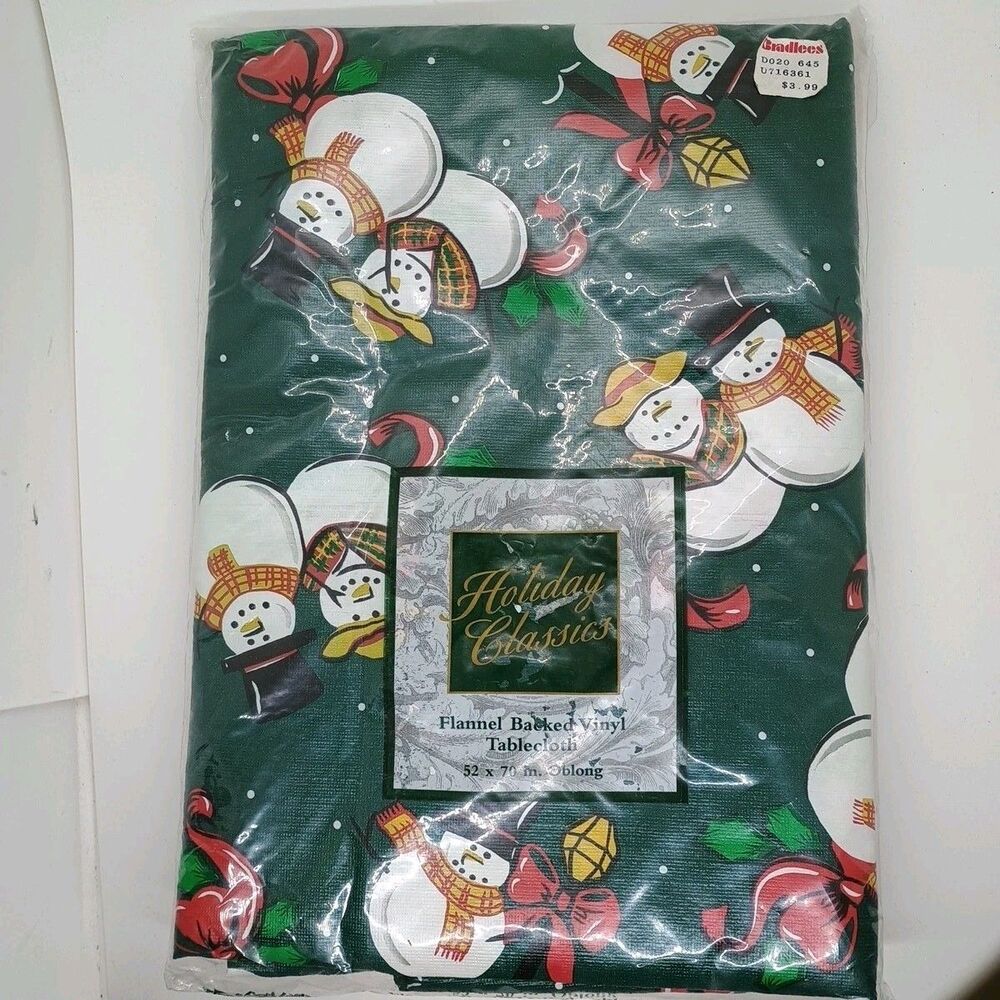 VTG NIP Flannel Backed Tablecloth 52x 70" Town & Country Snowmen Xmas